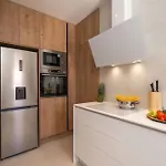 Spacious 2-bedroom Raat * קאבטאט