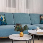 Apartment Spacious 2-bedroom Raat