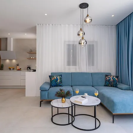 Spacious 2-bedroom Raat דירה קאבטאט