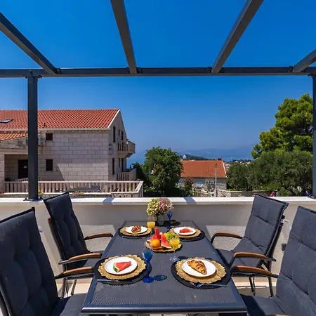 Spacious 2-bedroom Raat Apartment Cavtat