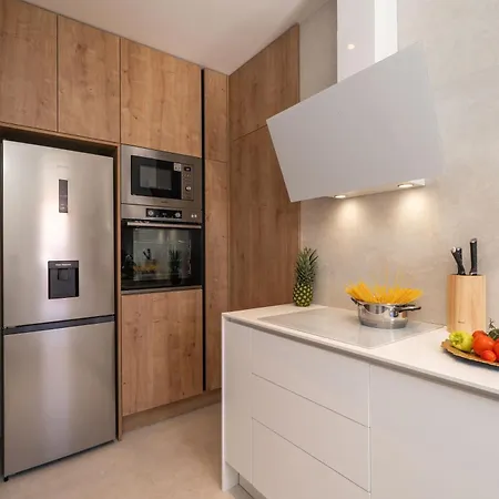 Spacious 2-bedroom Raat * Cavtat