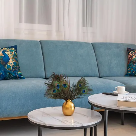 Apartment Spacious 2-bedroom Raat