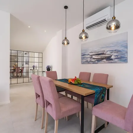 Spacious 2-bedroom Raat * Cavtat