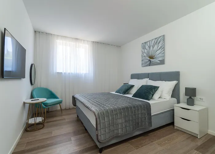 Apartament Spacious 2-bedroom Raat