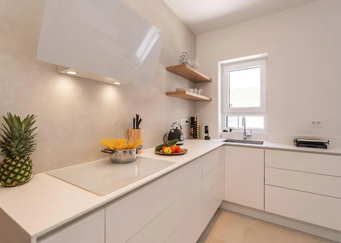 Apartament Spacious 2-bedroom Raat *