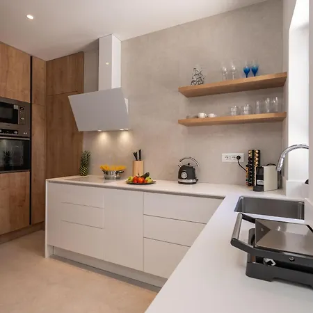 Spacious 2-bedroom Raat *